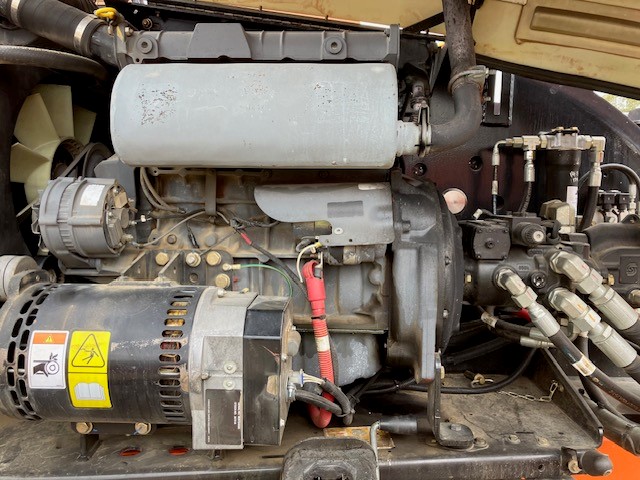 Sold - Scissor Lift - View 3